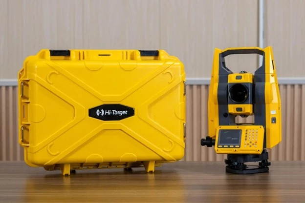 Total Station Hi-Target Presisi Tinggi dengan Layanan After Sales Terpercaya dari Indosurta
