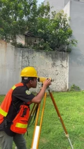 Waterpass untuk Menjaga Akurasi Elevasi di Lereng Terjal